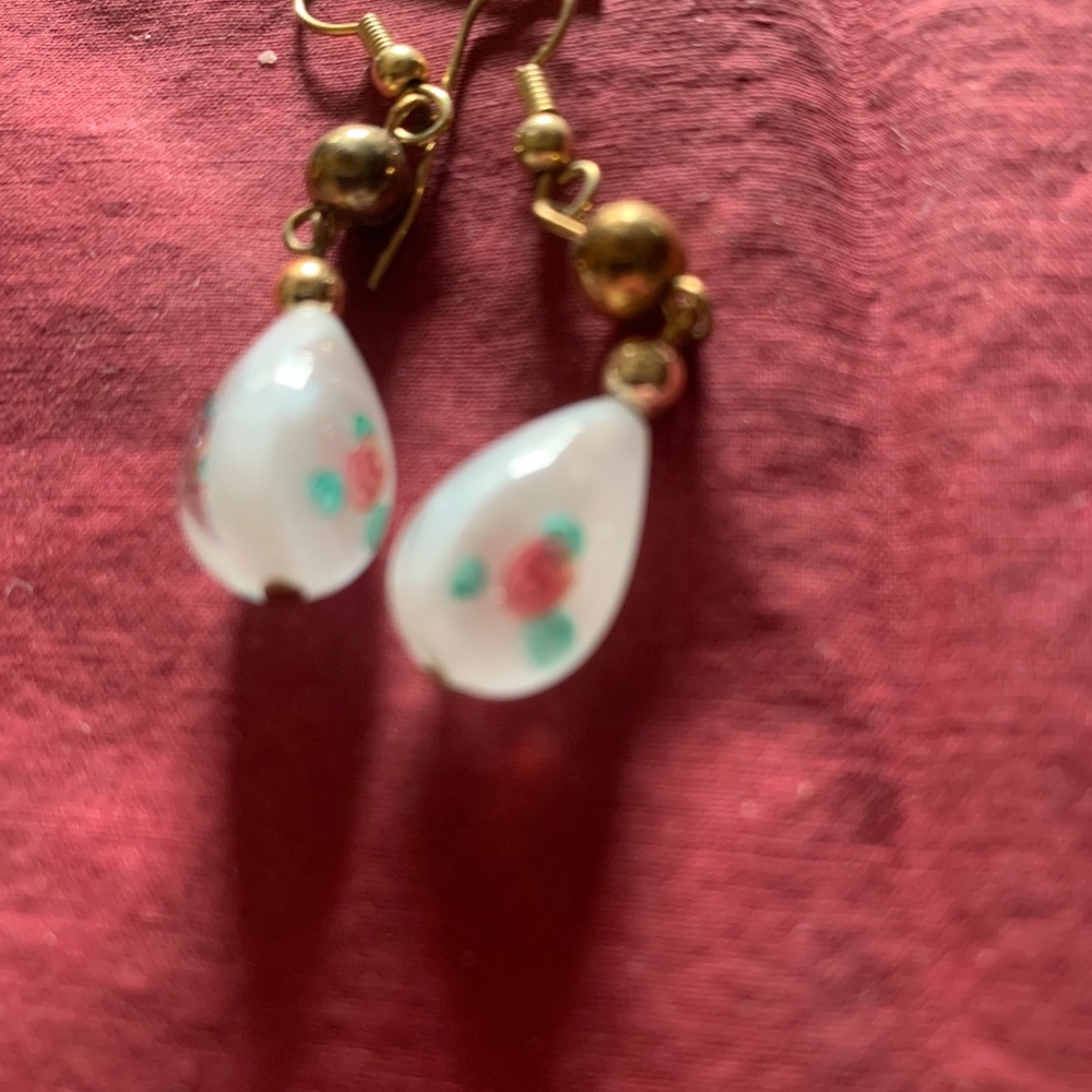Dangle earrings - Picture 2 of 3